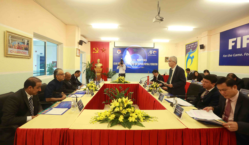 Chủ tịch AFC đi máy bay riêng tới thăm Việt Nam