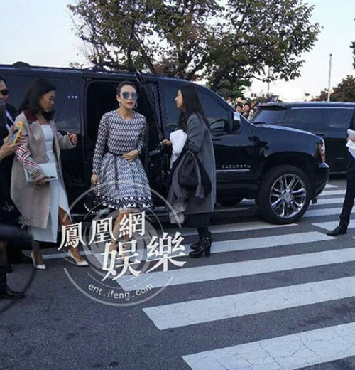 Diện váy 6 triệu đồng, Chương Tử Di tỏa sáng không thua kém ai tại đám cưới Song - Song