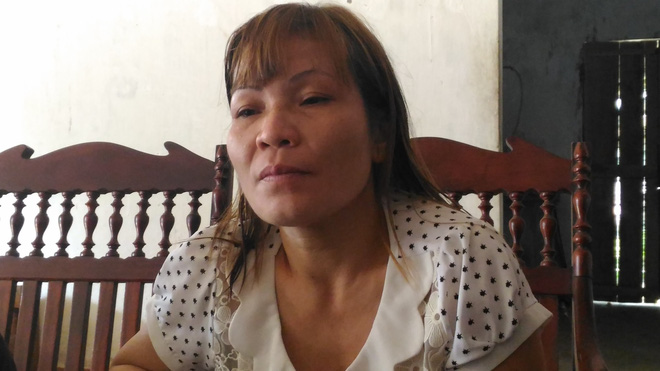 Sau khi nghe thấy tiếng nổ lớn, tôi bật dậy thì thấy máu bắn ra từ cổ