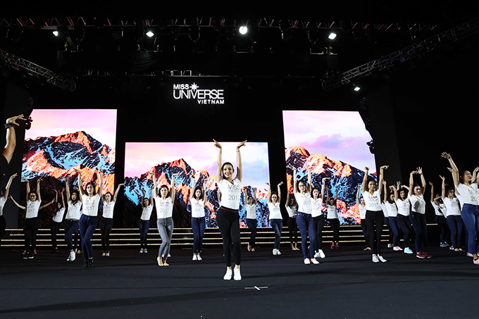 Top 70 Hoa hậu Hoàn vũ Việt Nam 2017 đọ sắc khi trang điểm nhẹ