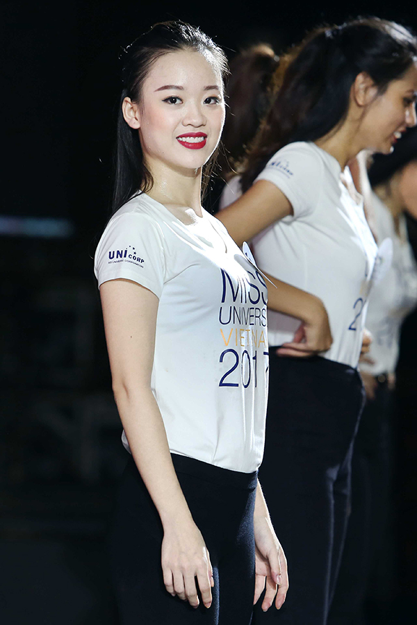 Top 70 Hoa hậu Hoàn vũ Việt Nam 2017 đọ sắc khi trang điểm nhẹ