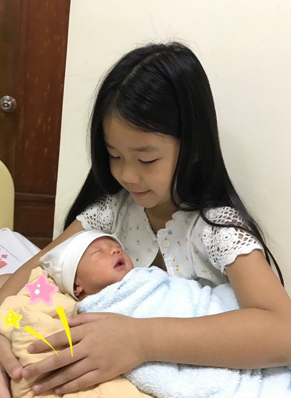 Hiền Trang Cổng mặt trời gặp khó khăn khi vượt cạn lần hai