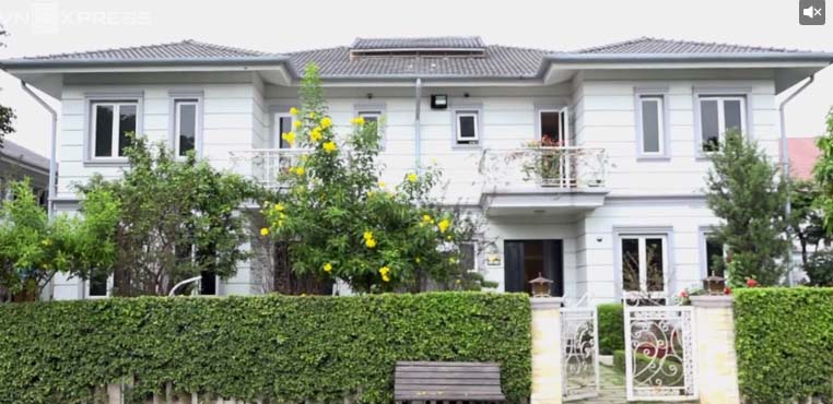 Ngất ngây biệt thự hoàng gia của Hồ Quỳnh Hương Ngất ngây biệt thự hoàng gia của Hồ Quỳnh Hương