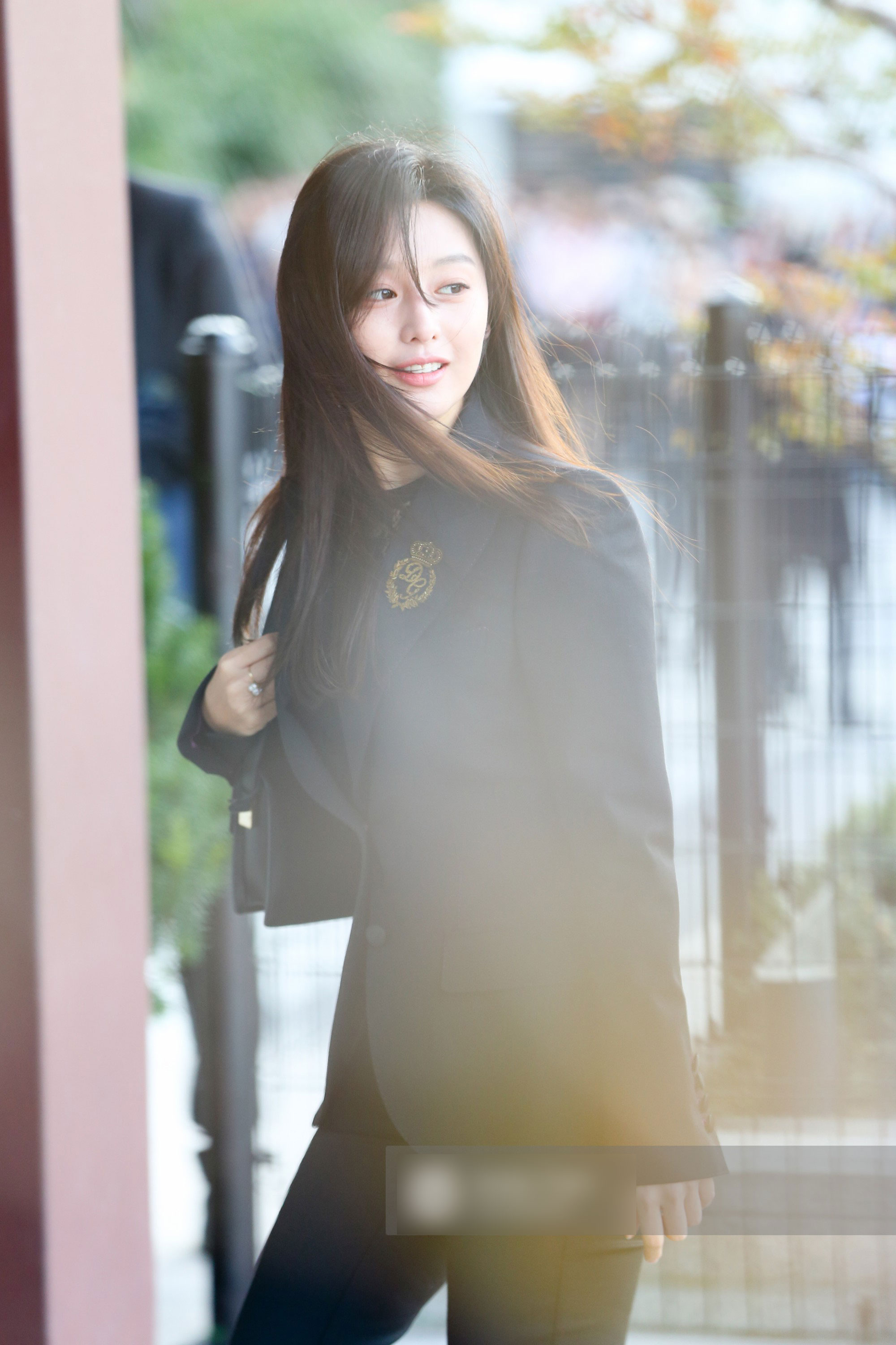 Sau cô dâu Song Hye Kyo, đây chính là mỹ nhân khiến fan đảo điên vì đẹp quá mức cho phép trong siêu đám cưới hôm qua