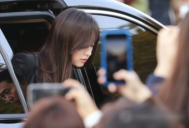 Sau cô dâu Song Hye Kyo, đây chính là mỹ nhân khiến fan đảo điên vì đẹp quá mức cho phép trong siêu đám cưới hôm qua Sau cô dâu Song Hye Kyo, đây chính là mỹ nhân khiến fan đảo điên vì đẹp quá mức cho phép trong siêu đám cưới hôm qua