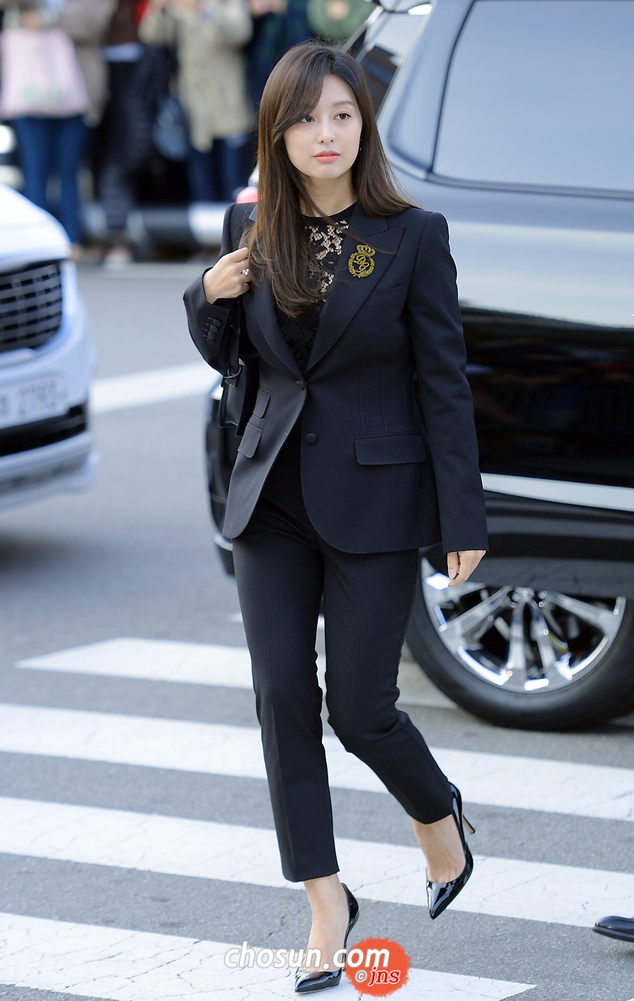 Sau cô dâu Song Hye Kyo, đây chính là mỹ nhân khiến fan đảo điên vì đẹp quá mức cho phép trong siêu đám cưới hôm qua