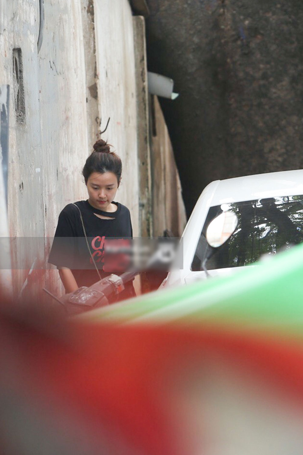 Midu bị bắt gặp thân thiết cùng trai lạ trong thời điểm Phan Thành công khai bạn gái mới