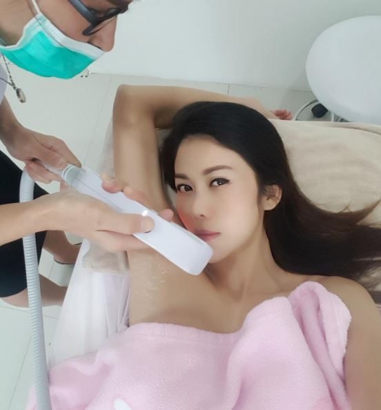 Sao Thái Lan 43 tuổi lột xác ngoạn mục sau khi bị chồng bỏ vì xuống sắc do sinh nở