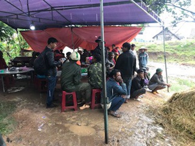 Thảm án ở Gia Lai: Vợ nghi phạm bồng con chạy trốn mới thoát chết