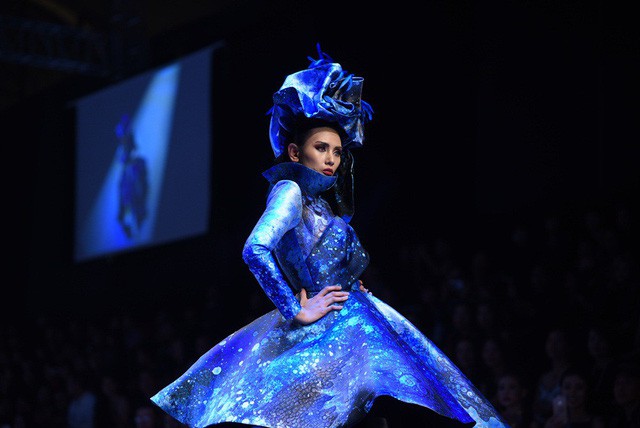 Khán giả trầm trồ trước cách tạo dáng quan lớn của Võ Hoàng Yến