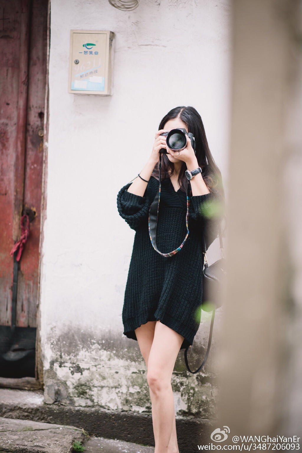 Nhân viên tàu điện ngầm gây xôn xao mạng xã hội vì quá giống Triệu Lệ Dĩnh Nhân viên tàu điện ngầm gây xôn xao mạng xã hội vì quá giống Triệu Lệ Dĩnh