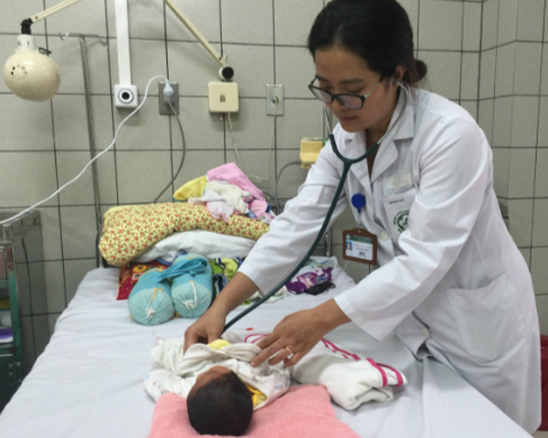 Nhiều bé sơ sinh Bắc Ninh xuất viện sau 10 ngày bị sốc nhiễm khuẩn