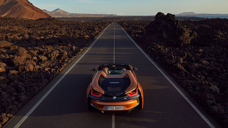 BMW i8 Roadster ra mắt, mạnh 369 mã lực