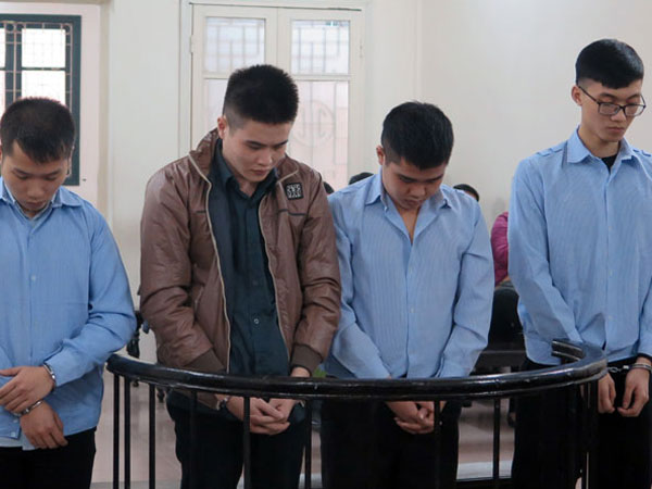 Đập cửa phòng trọ cô gái giữa đêm, 1 người chết, 4 người đi tù