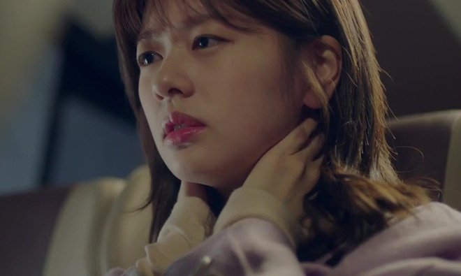 Cô dâu mới chết lặng khi bước vào phòng tân hôn