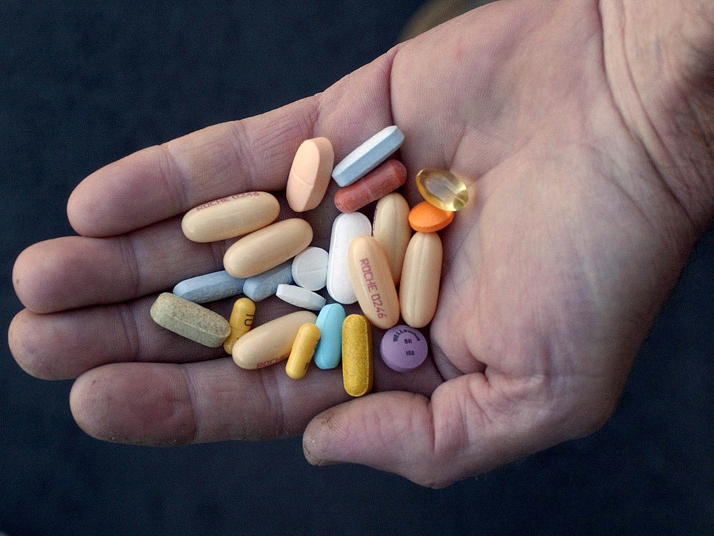 HIV lây lân khắp thế giới như thế nào?