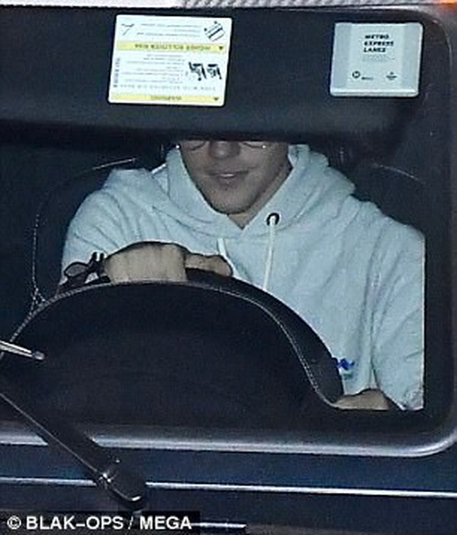 Selena Gomez xinh đẹp rạng rỡ đi hẹn hò với Justin Bieber sau thời gian xa cách