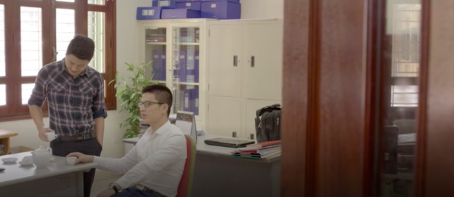 Ngược chiều nước mắt: Mạnh Trường tái mặt vì bị đồng nghiệp mỉa mai là bám váy đàn bà Ngược chiều nước mắt: Mạnh Trường tái mặt vì bị đồng nghiệp mỉa mai là bám váy đàn bà