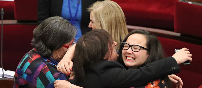 Bang đầu tiên ở Úc cho phép trợ tử