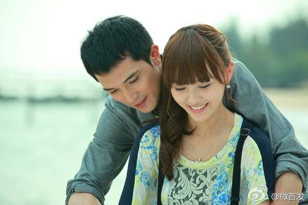 Những người yêu cũ không đỡ được của Cbiz: Kẻ tranh thủ dựa hơi tình địch, người mỉa mai tình cũ là đôi giày không vừa chân