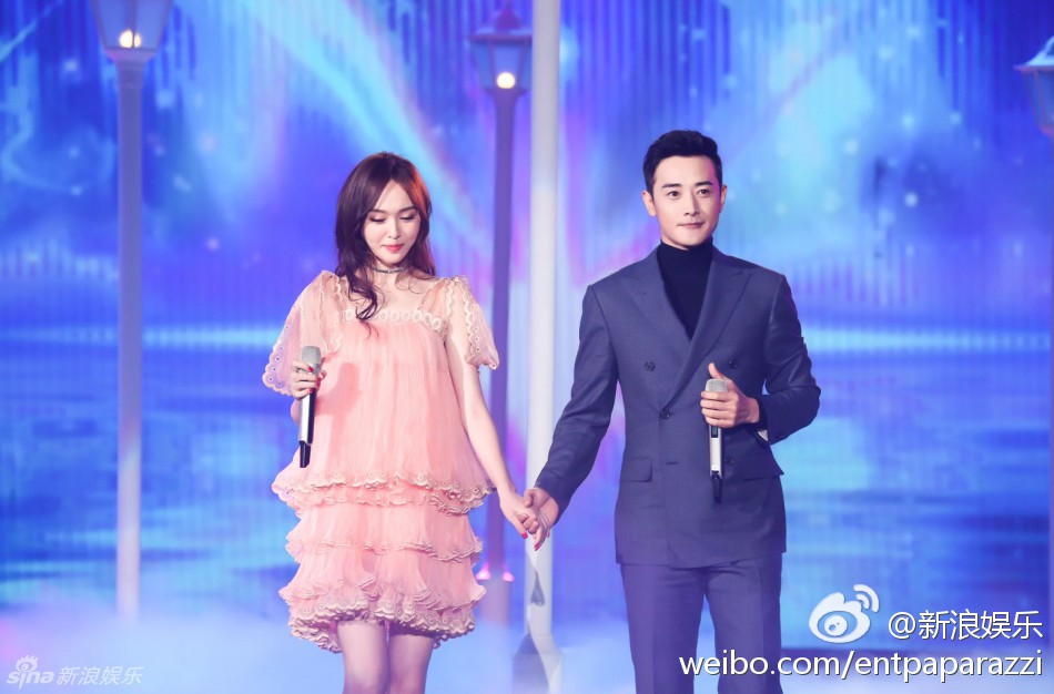 Những người yêu cũ không đỡ được của Cbiz: Kẻ tranh thủ dựa hơi tình địch, người mỉa mai tình cũ là đôi giày không vừa chân