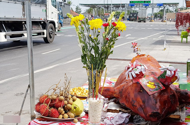 Tổng cục Đường bộ: Tắc sẽ xả trạm chứ không dừng thu phí BOT Cai Lậy