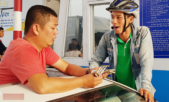 Tổng cục Đường bộ: Tắc sẽ xả trạm chứ không dừng thu phí BOT Cai Lậy