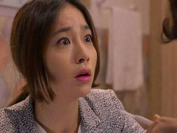 Ly hôn gần 3 tháng, chồng cũ đã vội tái hôn, tôi chết lặng khi thấy cô dâu