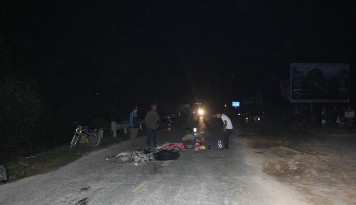 Chở vợ đi thăm người thân, người chồng tử vong sau vụ va chạm với xe tải