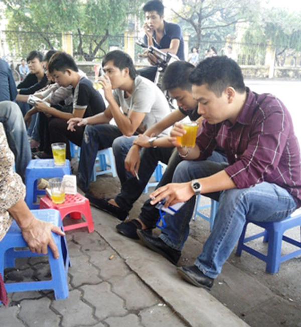 Tranh cãi xung quanh đề xuất lùi giờ làm, giảm giờ nghỉ trưa