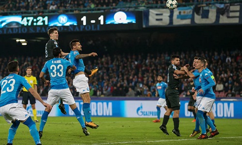 Man City thắng ngược Napoli, vượt qua vòng bảng Champions League
