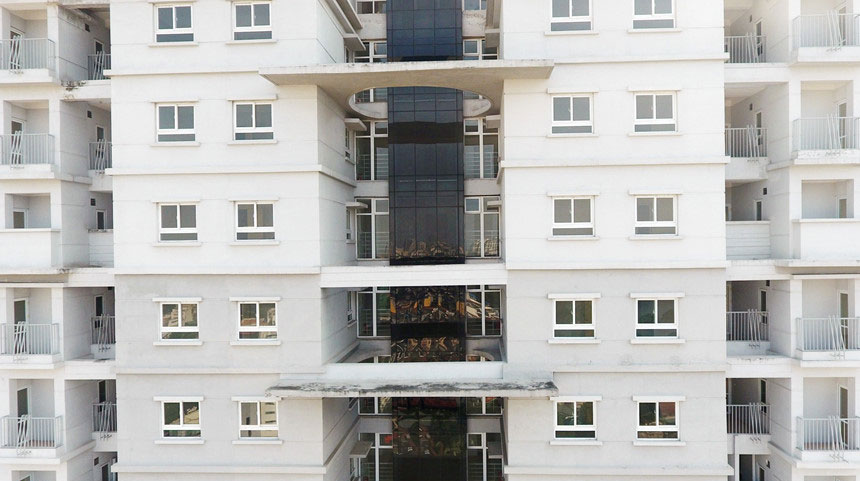 Bị dân chê, hàng loạt tòa nhà tái định cư bỏ hoang tại Hà Nội