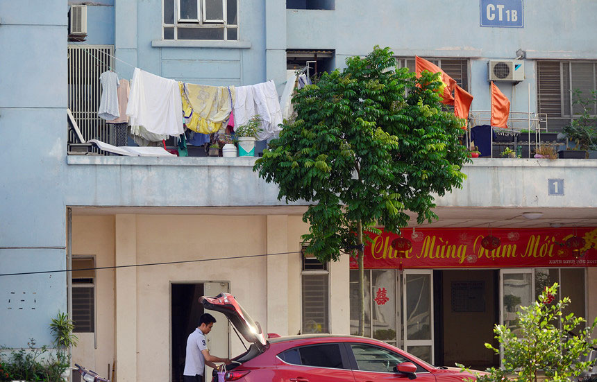 Bị dân chê, hàng loạt tòa nhà tái định cư bỏ hoang tại Hà Nội