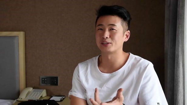 Nuôi nhầm con nhà người, hai gia đình tưởng họa mà lại là phúc