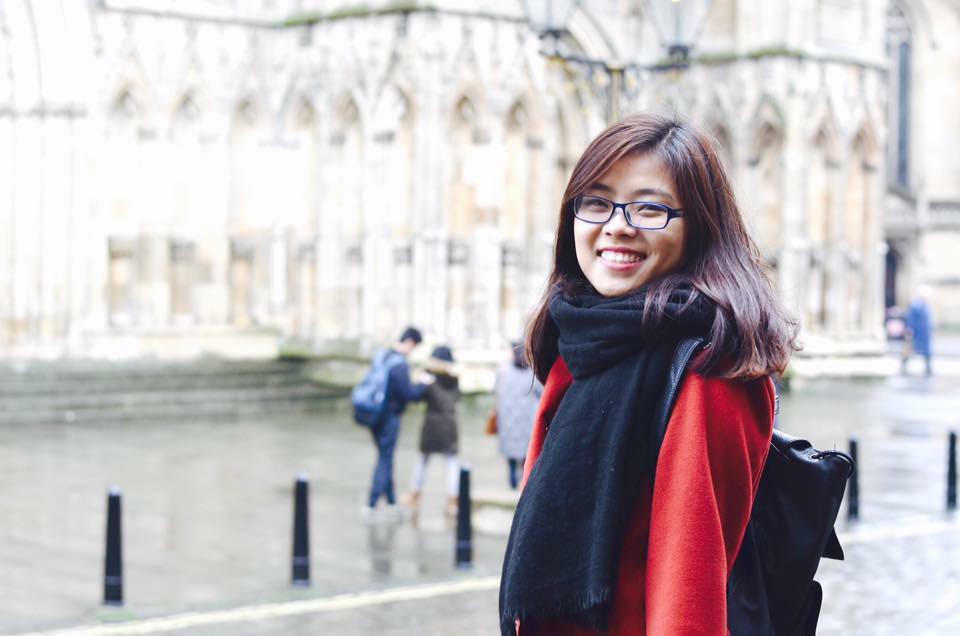 9x tốt nghiệp thạc sĩ xuất sắc ở Anh nói về 15 điều để hạnh phúc: Sống ảo ít thôi, đừng kết hôn quá sớm!