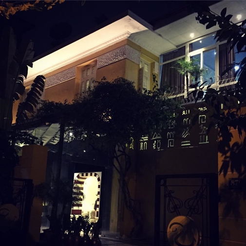 Bị cấm sóng nhưng Phan Anh vẫn có tài sản khủng như thế này? Bị cấm sóng nhưng Phan Anh vẫn có tài sản khủng như thế này?