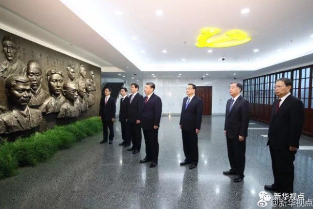 Vì sao Thượng Hải đột nhiên vắng vẻ như thành phố bỏ hoang? Vì sao Thượng Hải đột nhiên vắng vẻ như thành phố bỏ hoang?