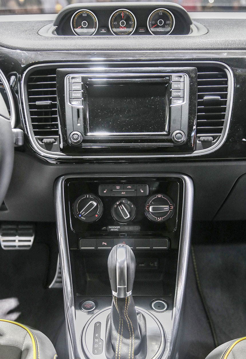 Chi tiết con bọ Beetle Dune giá 1,47 tỷ đồng