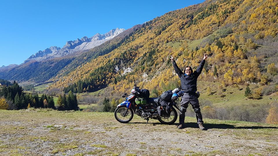 Mẹ chàng trai Việt đi xe máy đến Pháp: Tôi nín thở dõi theo con