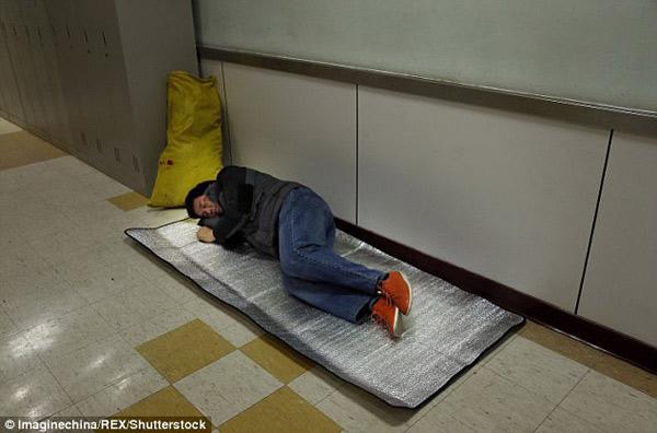 Rớt nước mắt lời cầu nguyện xin chết của bé gái: Hãy để con đi, bố mẹ còn anh chị