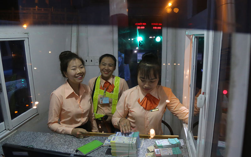 BOT Cai Lậy đã có 100 đồng trả tài xế vào lúc nửa đêm