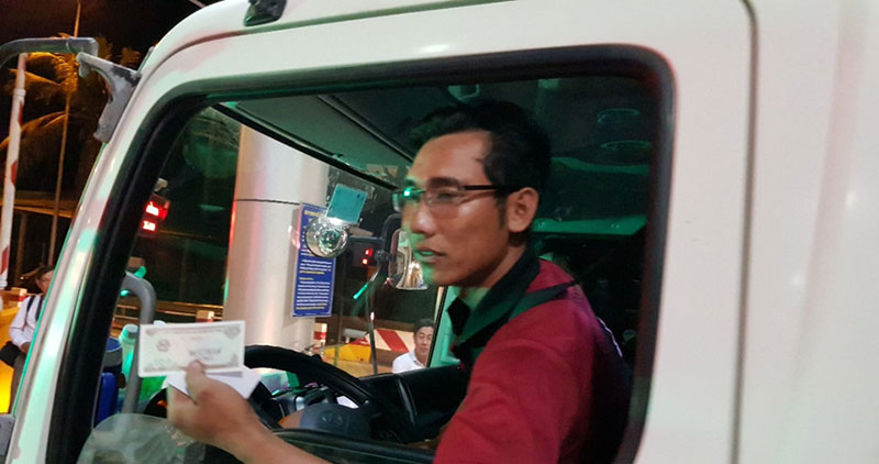 BOT Cai Lậy đã có 100 đồng trả tài xế vào lúc nửa đêm