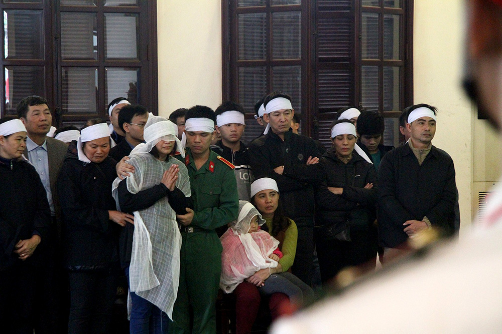 Đẫm nước mắt tiễn đưa trung tá CSGT bị đâm trên cao tốc