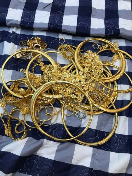 Cô dâu vàng đeo trĩu cổ lên tiếng chia sẻ chuyện riêng tư sau đám cưới nổi đình nổi đám toàn MXH về độ chịu chơi