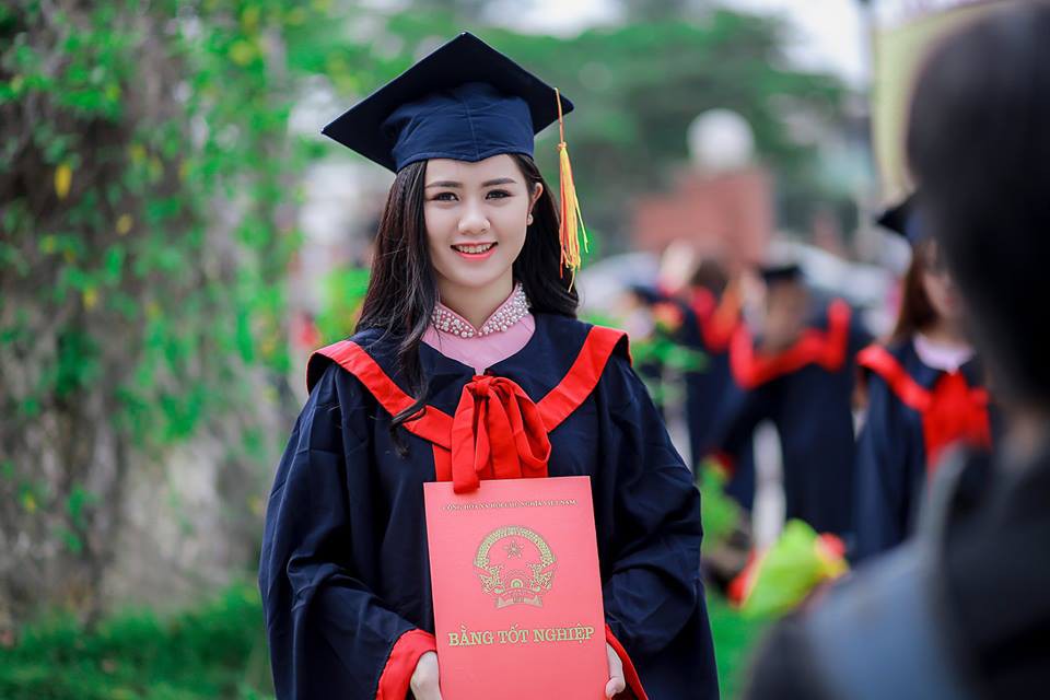 Trung vệ điển trai Quế Ngọc Hải sắp cưới Hoa khôi Đại học Vinh Trung vệ điển trai Quế Ngọc Hải sắp cưới Hoa khôi Đại học Vinh