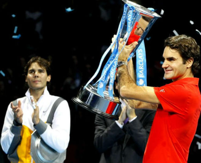 Federer nhường Nadal số 1 thế giới: Lùi 1 bước để tiến 3 bước