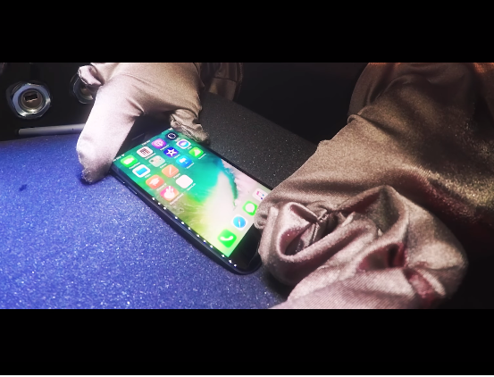 Bẻ khóa iPhone 7, Samsung Galaxy S8 chỉ thông qua mạng Wi-Fi