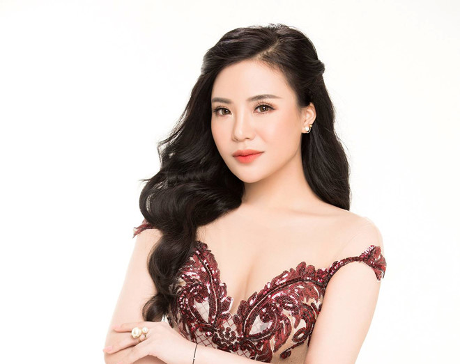 7 điểm ít biết về ứng viên thi Hoa hậu quý bà, chủ lô mỹ phẩm 11 tỷ