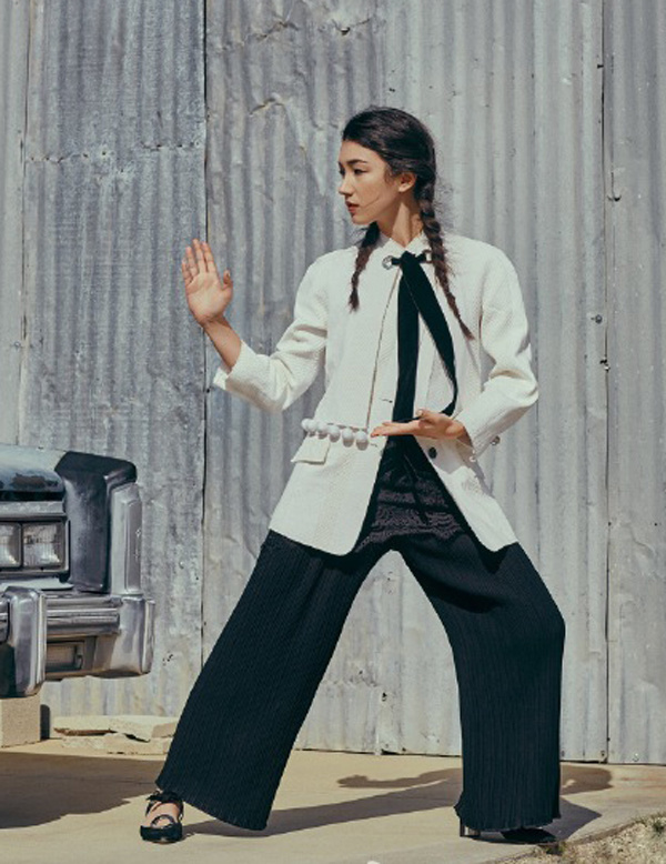 Bóng hồng duy nhất trong phim võ thuật của Jack Ma