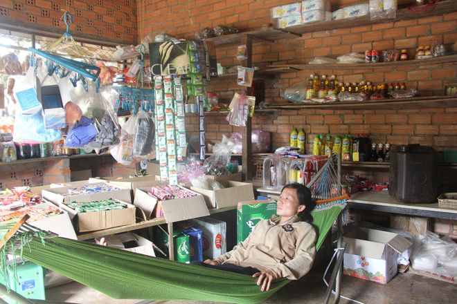 Nước mắt người mẹ bị cướp quyền nuôi con vì mâu thuẫn với bố mẹ chồng: Em chỉ muốn con trai gọi một tiếng mẹ